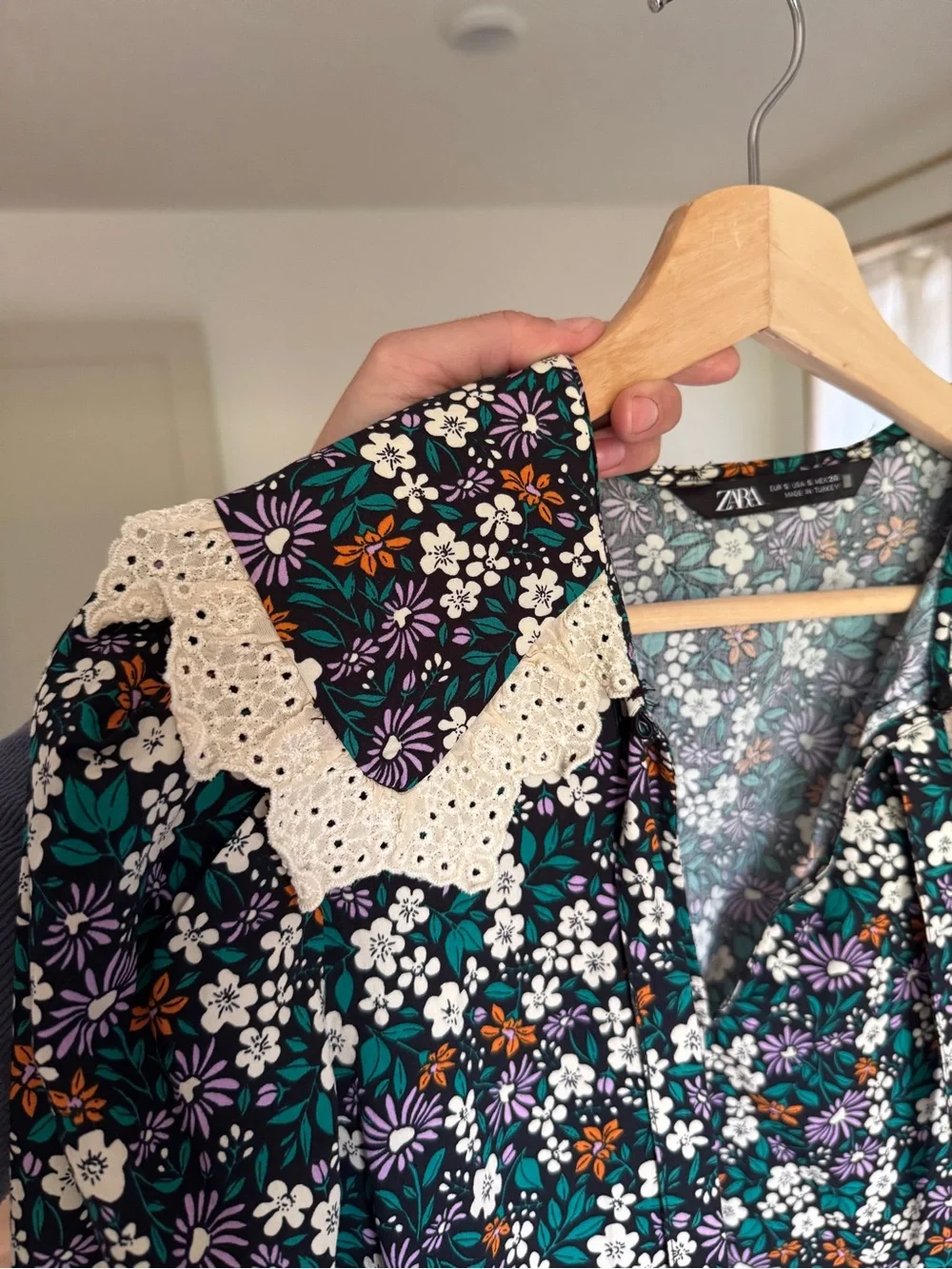Zara Multicolored Floral Printed Lace Trim Collar Top Size S